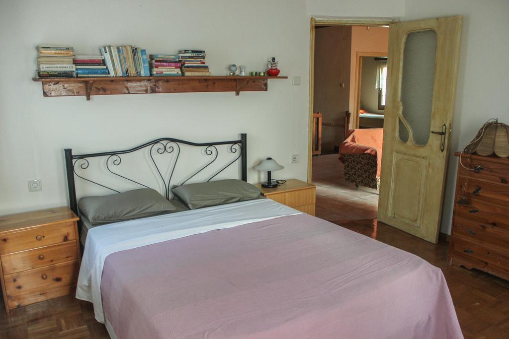 Doctors' House Mikros Prinos Villa Room photo