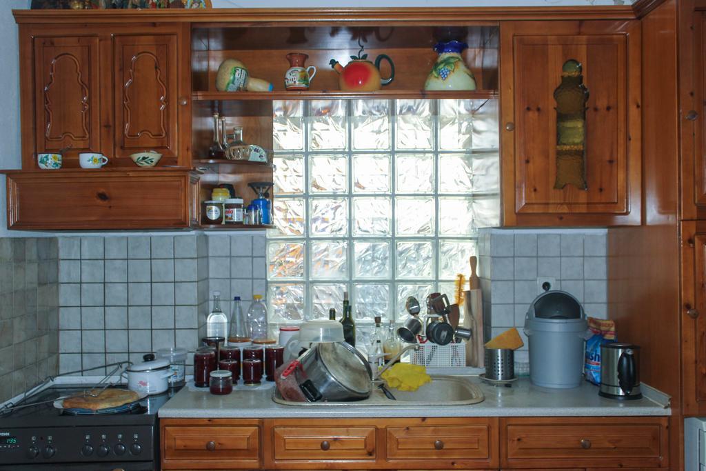 Doctors' House Mikros Prinos Villa Room photo